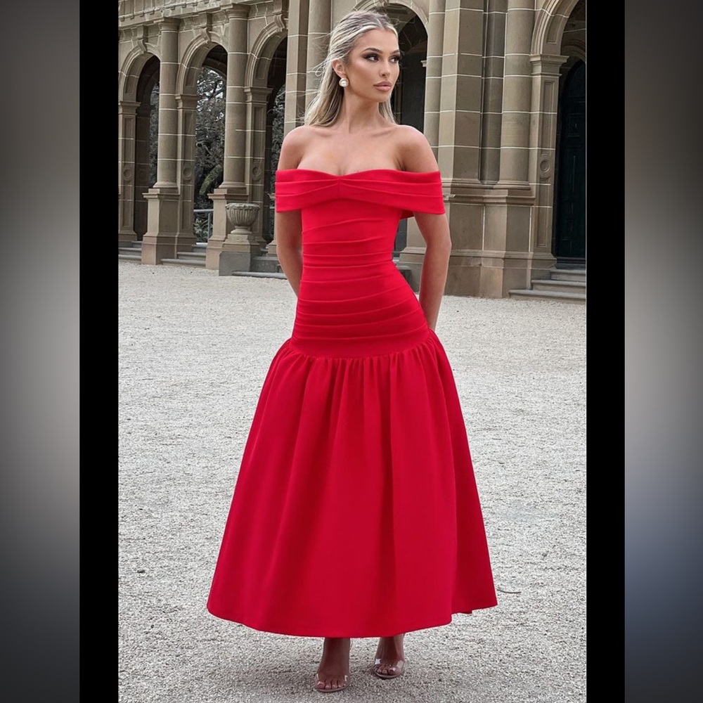 Baby boo Wilhelmina Red Off-Shoulder Dress